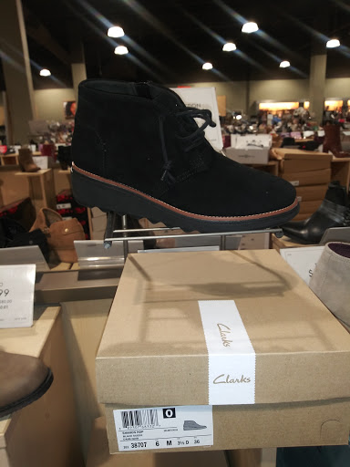 Shoe Store «DSW Designer Shoe Warehouse», reviews and photos, 202 Orland Park Pl, Orland Park, IL 60462, USA