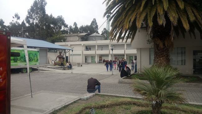 Instituto Tecnológico Superior "Carlos Cisneros" - Riobamba