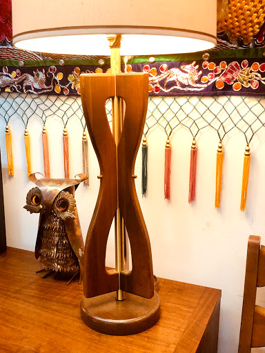 Used Furniture Store «Furniture Lounge», reviews and photos, 11 E University Ave, Champaign, IL 61820, USA