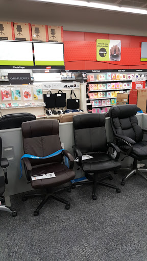 Office Supply Store «Staples», reviews and photos, 270 Upland Square Dr, Pottstown, PA 19464, USA