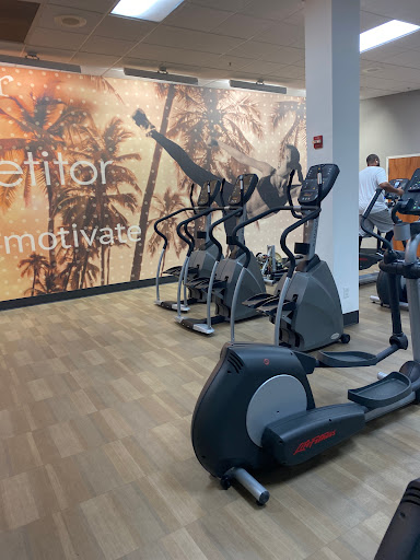 Gym «LA Fitness», reviews and photos, 8616 Cameron St, Silver Spring, MD 20910, USA