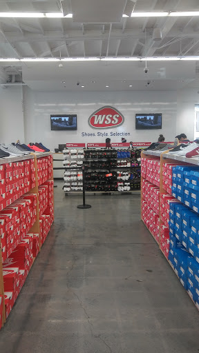 Shoe Store «WSS», reviews and photos, 460 San Fernando Mission Blvd, San Fernando, CA 91340, USA