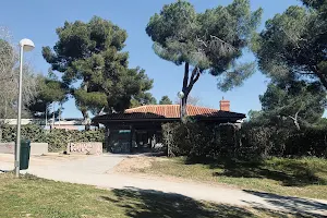 Parque Pinar del Rey image