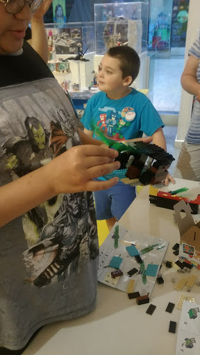 Toy Store «The LEGO Store», reviews and photos, 55 W County Center Dr, Des Peres, MO 63131, USA