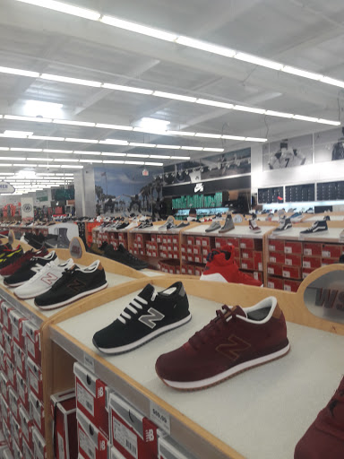 Shoe Store «WSS», reviews and photos, 7900 Sepulveda Blvd, Van Nuys, CA 91405, USA