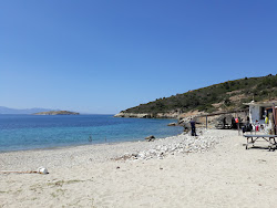 Foto von Bueno Club beach befindet sich in natürlicher umgebung
