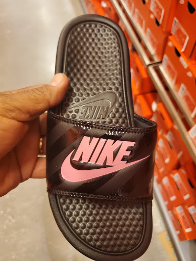 Clothing Store «Nike Factory Store», reviews and photos, 4101 S Carrollton Ave, New Orleans, LA 70119, USA