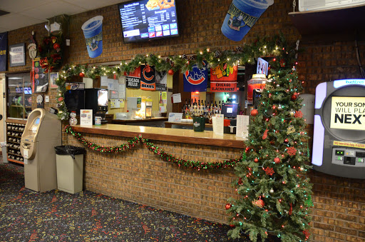 Bowling Alley «Laraway Lanes», reviews and photos, 1009 W Laraway Rd, New Lenox, IL 60451, USA