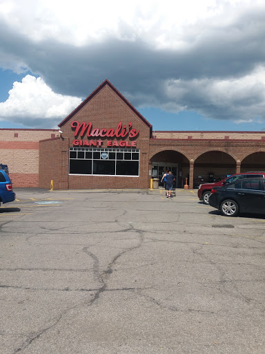 Giant Eagle Supermarket, 48 Vienna Ave, Niles, OH 44446, USA, 