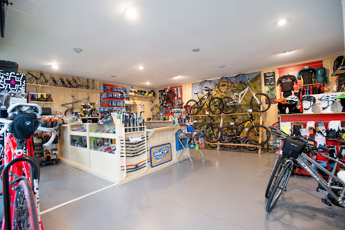 Magasin de vélos Pyrénées Vélo Evolution / Pyrenees-velo.com Gerde