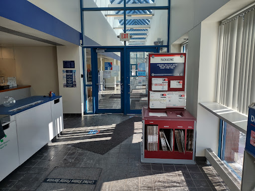 Post Office «United States Postal Service», reviews and photos, 37500 Pembroke Ave, Livonia, MI 48152, USA