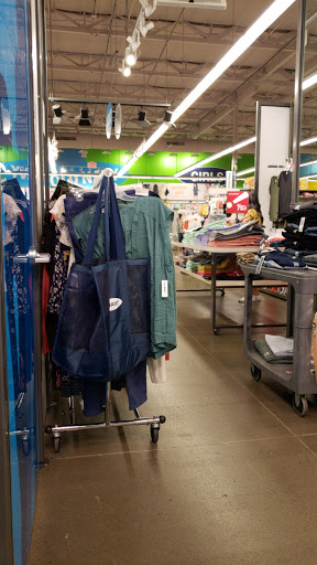 Clothing Store «Old Navy», reviews and photos, 3581 N Freeway Blvd, Sacramento, CA 95834, USA