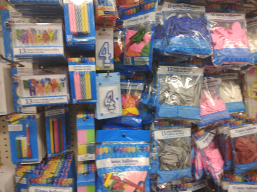 Dollar Store «Dollar Tree», reviews and photos, 12533 Olive Blvd, Creve Coeur, MO 63141, USA