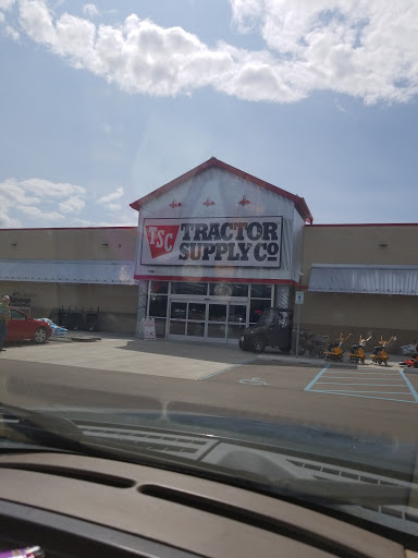 Home Improvement Store «Tractor Supply Co.», reviews and photos, 575 N Lapeer Rd, Oxford, MI 48371, USA