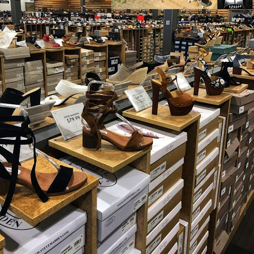 Shoe Store «DSW Designer Shoe Warehouse», reviews and photos, 80 Wynnewood Rd, Ardmore, PA 19003, USA