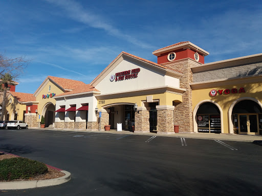 Western Feed & Pet Supply, 2780 E Bidwell St, Folsom, CA 95630, USA, 