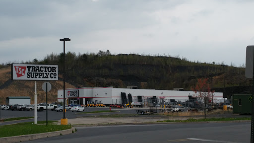Home Improvement Store «Tractor Supply Co.», reviews and photos, 550 Terry Rich Blvd, St Clair, PA 17970, USA