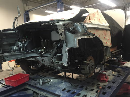 Auto Body Shop «Universal Auto Body», reviews and photos, 914 E Main St #10, Stamford, CT 06902, USA