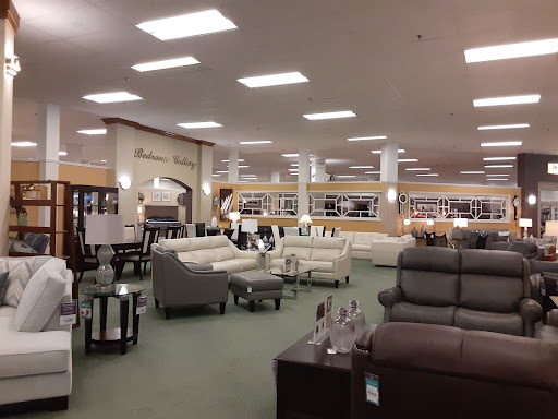 Furniture Store «Raymour & Flanigan Furniture and Mattress Store», reviews and photos, 6115 E Black Horse Pike, Egg Harbor Township, NJ 08234, USA