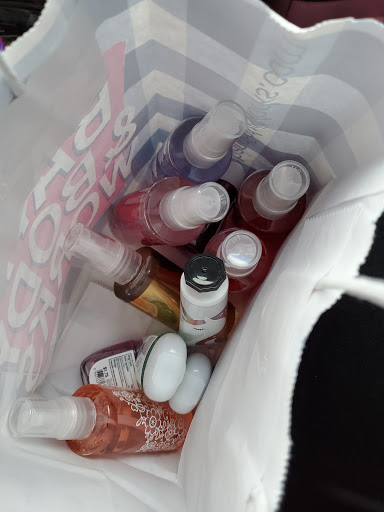 Beauty Supply Store «Bath & Body Works», reviews and photos, 6827 Alexandria Pike, Alexandria, KY 41001, USA