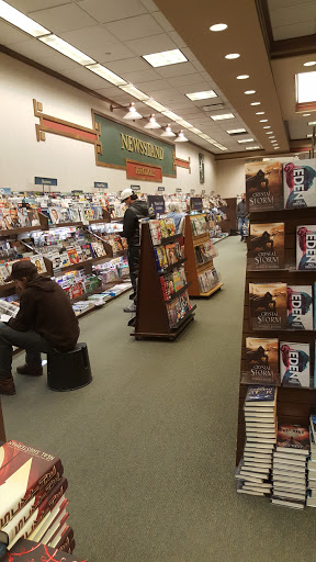 Book Store «Barnes & Noble Booksellers Maple Grove», reviews and photos, 8040 Wedgewood Ln N, Maple Grove, MN 55369, USA