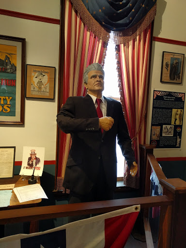 Local History Museum «Chudnow Museum of Yesteryear», reviews and photos, 839 N 11th St, Milwaukee, WI 53233, USA