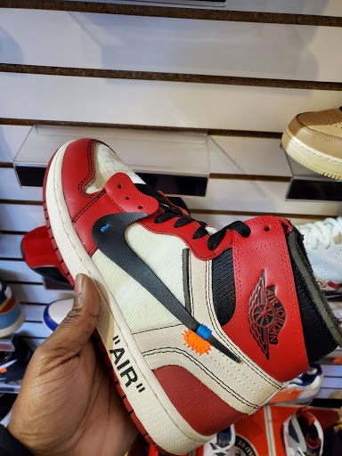 Clothing Store «Round Two», reviews and photos, 202 W Broad St, Richmond, VA 23220, USA