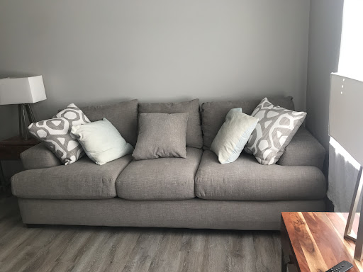 Furniture Store «Raymour & Flanigan Furniture and Mattress Clearance Center», reviews and photos, 1799 Boston Post Rd, Milford, CT 06460, USA