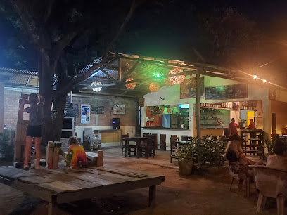 El Pozo Bar y Restaurante - Cam. de Gigante, El Gigante 48500, Nicaragua