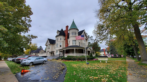 Funeral Home «Reynolds-Jonkhoff Funeral Home», reviews and photos, 305 6th St, Traverse City, MI 49684, USA