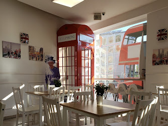 The London café
