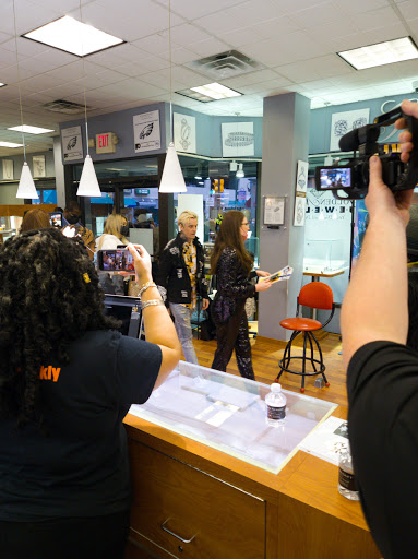 Jewelry Store «Golden Nugget Jewelers», reviews and photos, 800 Chestnut St, Philadelphia, PA 19107, USA