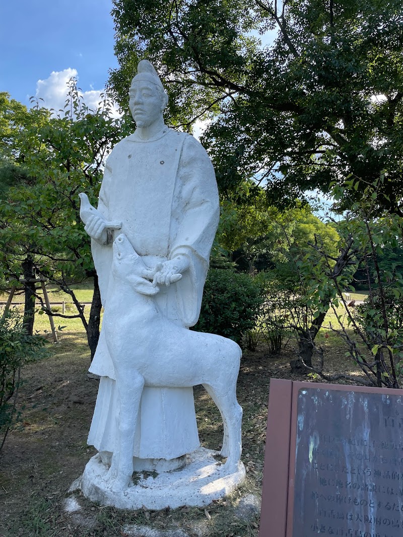 百舌鳥耳原由来の像