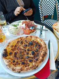 Pizza du Restaurant Mamma Mia - La Spiaggia à Cannes - n°8
