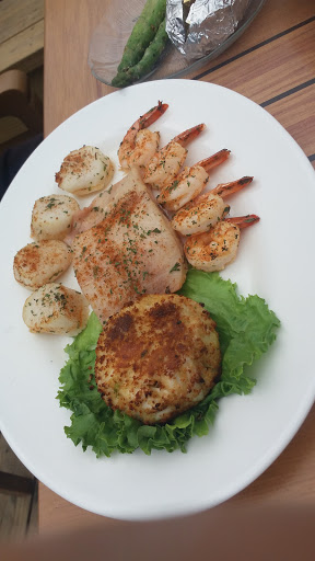 Seafood Restaurant «Rusty Rudder», reviews and photos, 113 Dickinson St, Dewey Beach, DE 19971, USA
