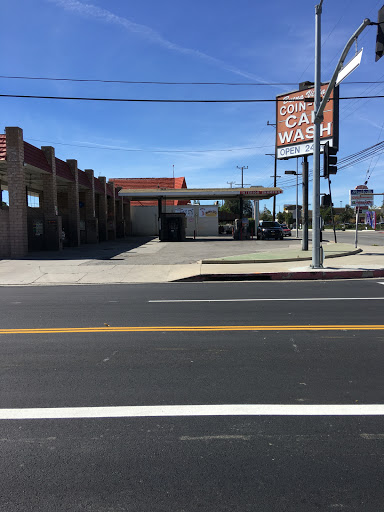 Buena Vista Car Wash en Canoga Park