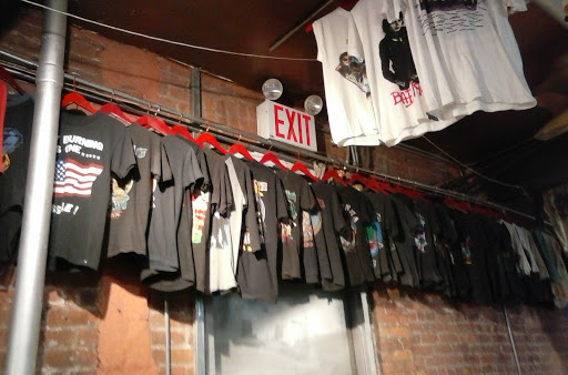 Vintage Clothing Store «10 ft Single by Stella Dallas», reviews and photos, 285 N 6th St, Brooklyn, NY 11211, USA