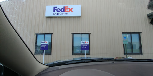Shipping and Mailing Service «FedEx Ship Center», reviews and photos, 211 Victory Rd, Winchester, VA 22602, USA