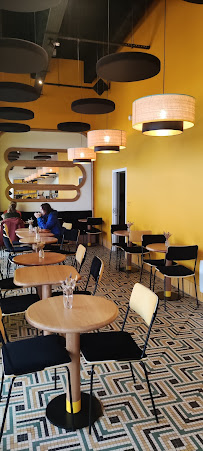 Atmosphère du Restaurant Café Joyeux Bord'eau Village à Bordeaux - n°9