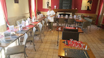 Atmosphère du Restaurant Marion Les Saveurs à Poigny-la-Forêt - n°2