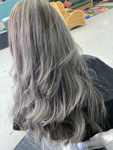 Beauty Salon «Tres Latinas Beauty Salon», reviews and photos, 788 Normandy St, Houston, TX 77015, USA