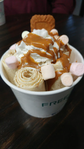 Shopping Mall «Shops On Lane Avenue», reviews and photos, 1675 W Lane Ave, Upper Arlington, OH 43221, USA