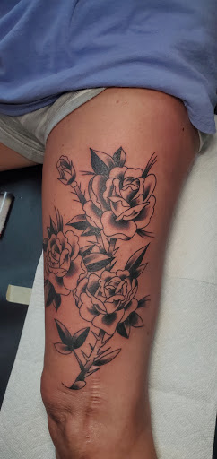 Tattoo Shop «X Treme Tattoo & Piercing», reviews and photos, 4026 Colorado Ave, Village of Sheffield, OH 44054, USA