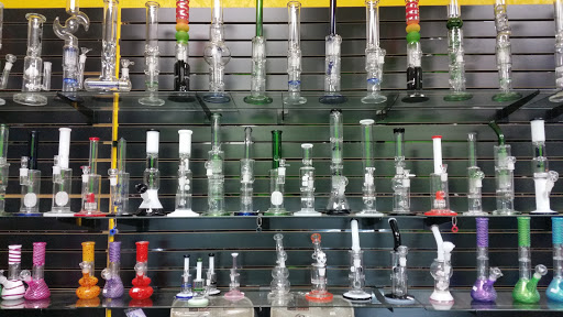 Tobacco Shop «Illusions Smoke Shop», reviews and photos, 1101 W Lincoln Ave #175, Anaheim, CA 92805, USA