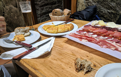 Restaurante A Adega - Praza do Campo, 4, 27001 Lugo, Spain