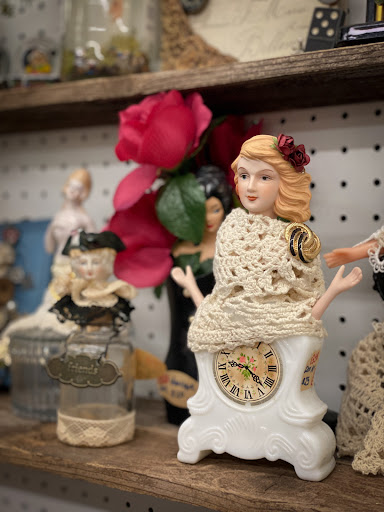 Antique Store «Craftiques Mall - NW Military», reviews and photos, 2375 NW Military Hwy, San Antonio, TX 78231, USA