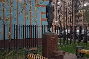 Monument to Zoya Kosmodemyanskaya image