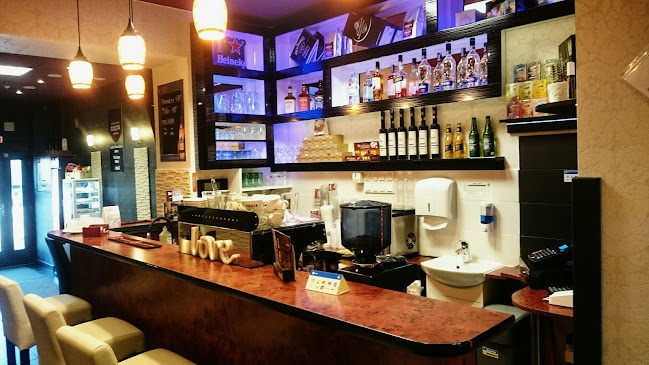 NaiV café & shop - Kávézó