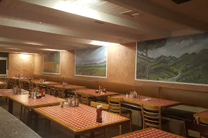 Lugo's Grill restaurant image