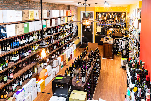 Wine Store «Bottoms Up Wine & Spirits», reviews and photos, 731 Franklin Ave, Brooklyn, NY 11238, USA
